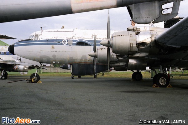 Douglas DC-7C ARMOR (Musée de l'Air et de l'Espace du Bourget)