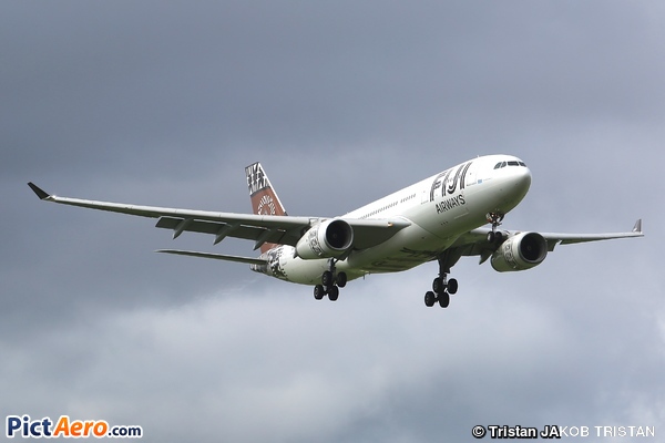 Airbus A330-243 (Fiji Airways)