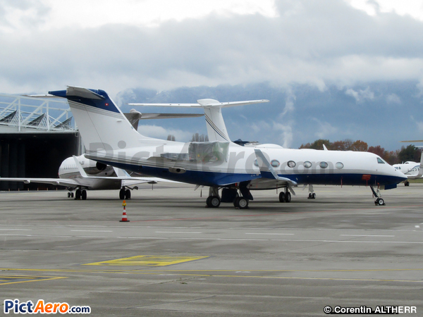 Gulfstream Aerospace G-IV-X Gulfstream G450 (Regional Air Lines)