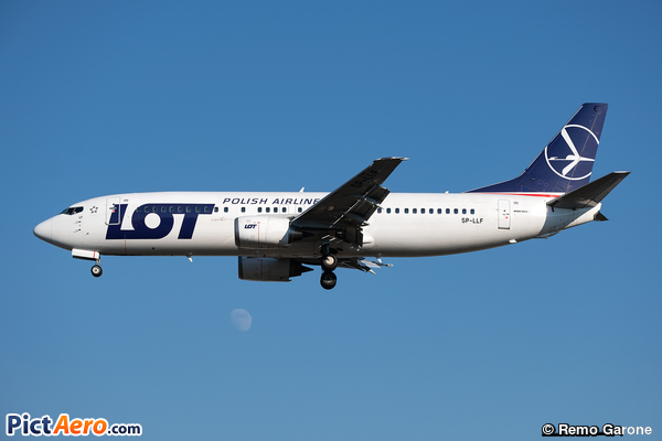 Boeing 737-45D (LOT Polish Airlines)