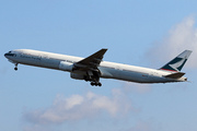 Boeing 777-367 (B-HNJ)