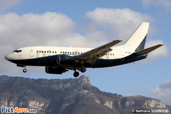 Boeing 737-505 (Air X Charter Ltd)