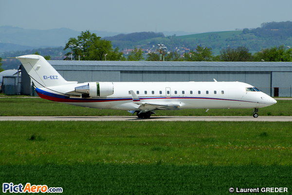 Canadair CL-600-2B19 challenger 850 (Private Sky)