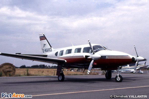 Piper PA-31-310 Navajo C  (Private / Privé)