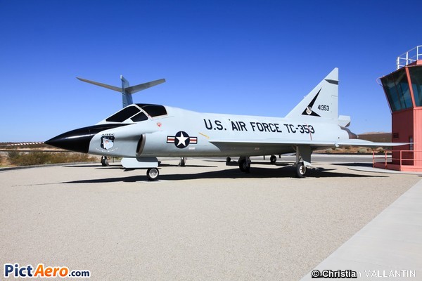 Convair TF-102A Delta Dagger (United States - US Air Force (USAF))