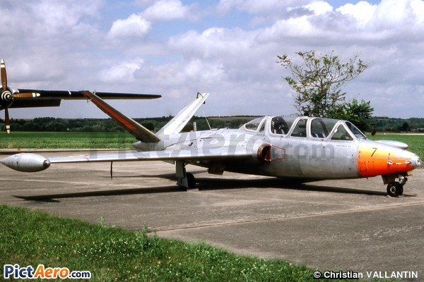 Fouga CM-170R Magister (Musée Aéronautique de Champagne)