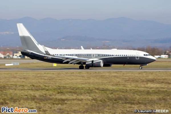 Boeing 737-8LX (ACM Air Charter)