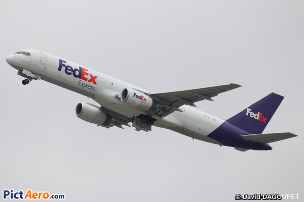 Boeing 757-28A(PCF) (FedEx)