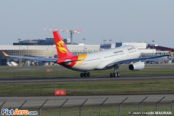 Airbus A330-243 (Capital Airlines)