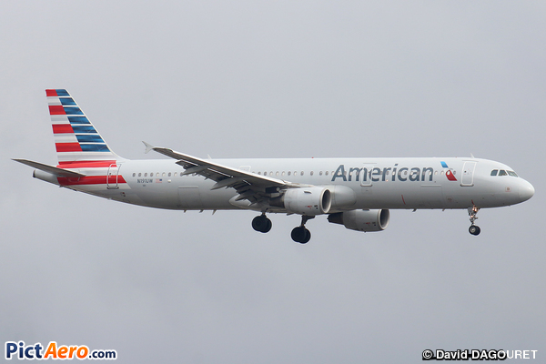 Airbus A321-211 (American Airlines)