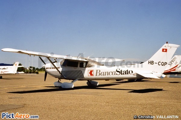 Cessna 182S Skylane  (Private / Privé)