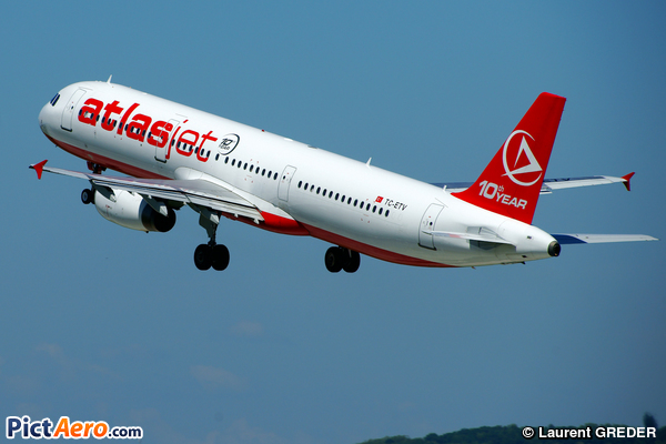 Airbus A321-231 (Atlasjet Airlines)