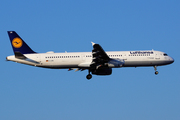 Airbus A321-131 (D-AIRE)