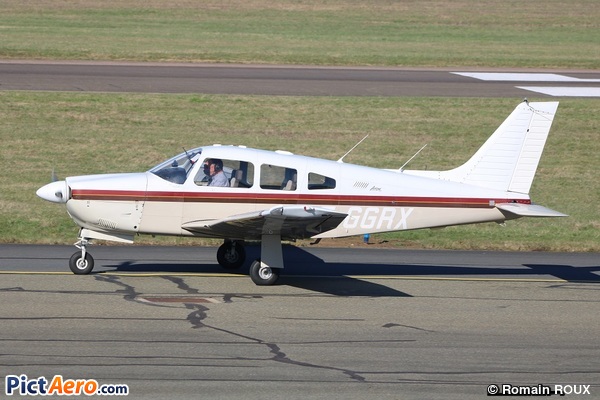 Piper PA-28R-201 Cherokee Arrow III (Private / Privé)