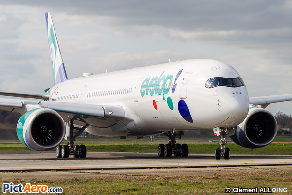Airbus A350-941 (Evelop Airlines)