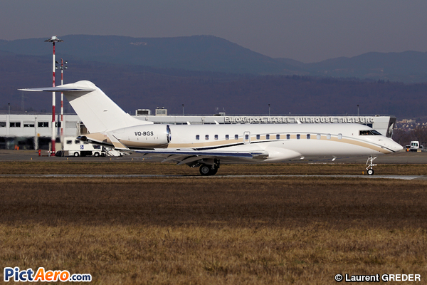 Bombardier BD-700-1A10 Global Express (Macsteel Jet Services)