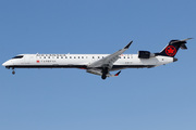 Canadair CL-600-2D15 Regional Jet CRJ-705ER (C-GLJZ)