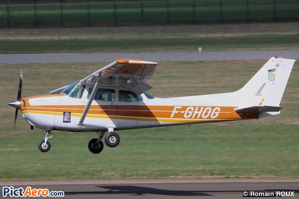 Cessna 172N Skyhawk (Cercle Aeronautique du SGAC)