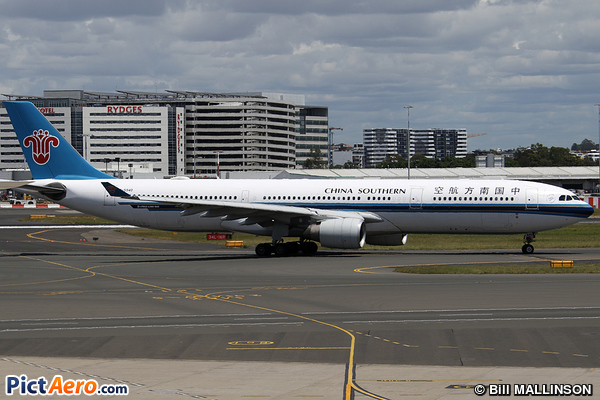 Airbus A330-323 (China Southern Airlines)