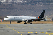 Boeing 757-256 (G-ZAPX)