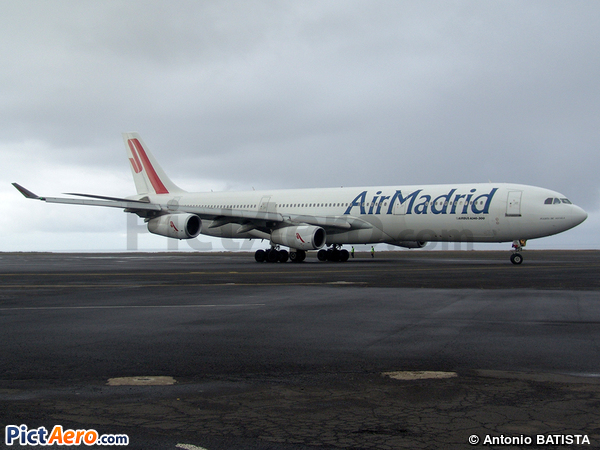 Airbus A340-312 (Air Madrid)