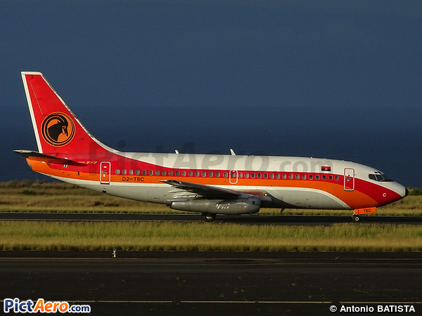 Boeing 737-2M2C(Adv) (TAAG Angola Airlines)