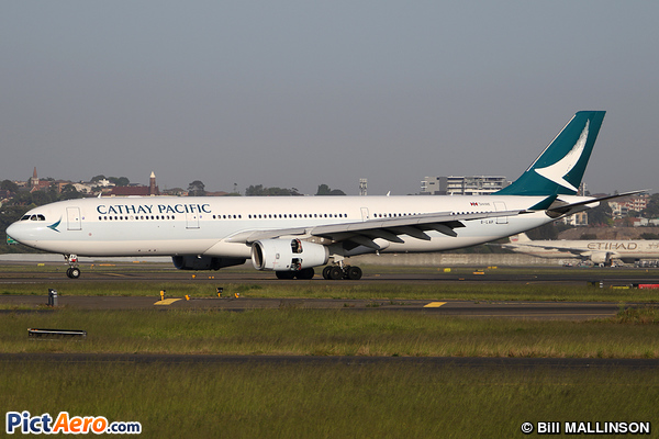 Airbus A330-343 (Cathay Pacific)