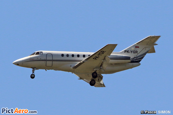 Raytheon Hawker 800xpi (Tri-M.G. Asia Airlines)