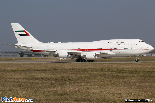 Boeing 747-48EM (Dubai Air Wing)