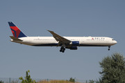 Boeing 767-432/ER (N835MH)