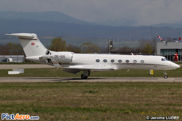 Gulfstream Aerospace G-550 (G-V-SP) (MJET)
