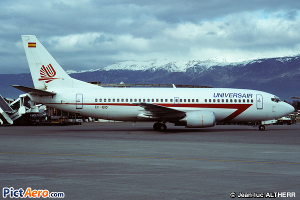 Boeing 737-3T0 (Univers Air)