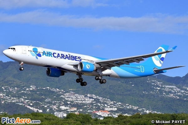 Airbus A330-323 (Air Caraïbes)