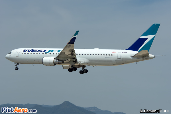 Boeing 767-338/ER  (WestJet Airlines)