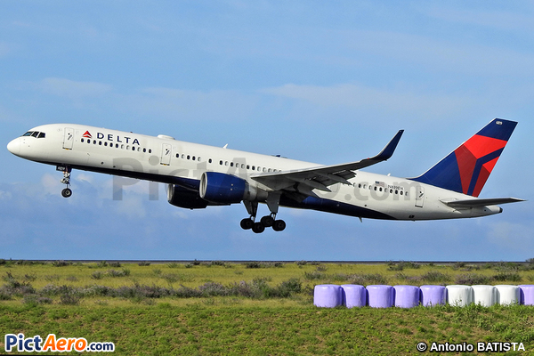 Boeing 757-26D/WL (Delta Air Lines)