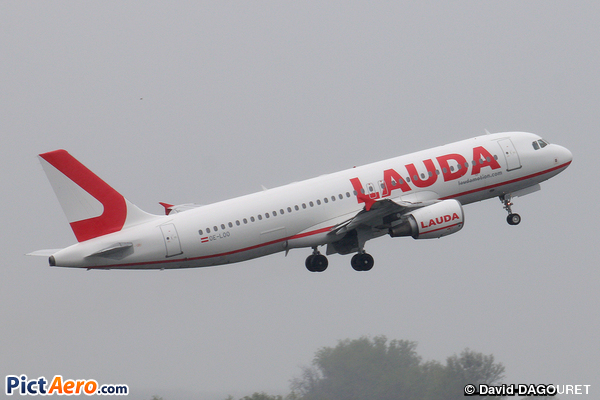 Airbus A320-214 (LaudaMotion)