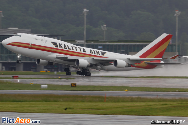 Boeing 747-4B5/BCF (Kalitta Air)