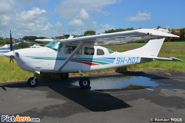 Cessna U206G  (Privé)