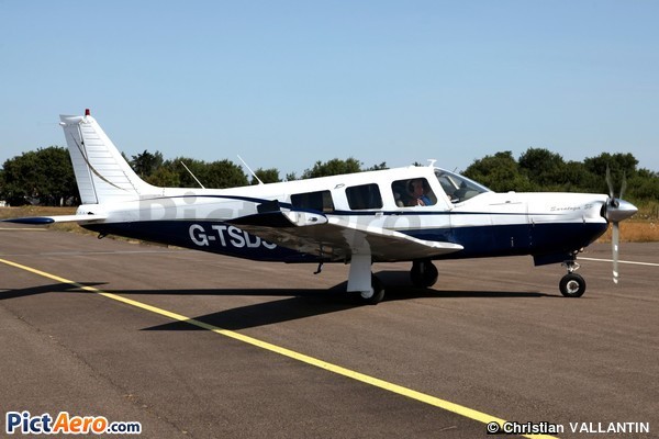 PA-32R-301 Saratoga SP (Private / Privé)
