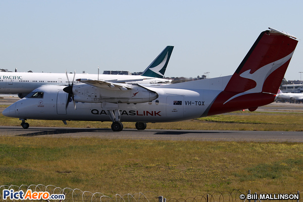 De Havilland Canada DHC-8-202Q (Eastern Australia Airlines)