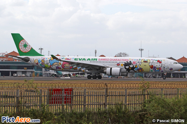 Airbus A330-302 (Eva Air)