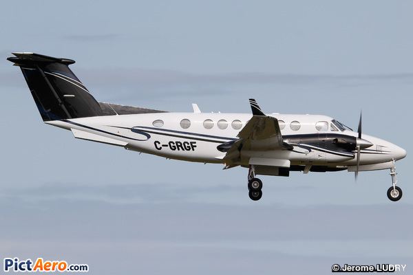Beech Super King Air 350 (2395173 Ontario Limited)