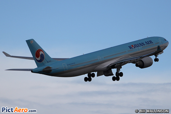 Airbus A330-323 (Korean Air Lines)
