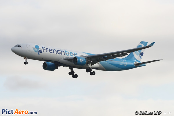 Airbus A330-323 (French Blue)