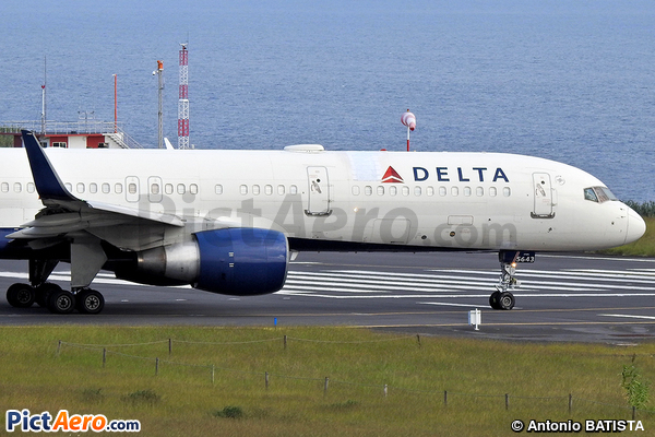 Boeing 757-251/WL (Delta Air Lines)