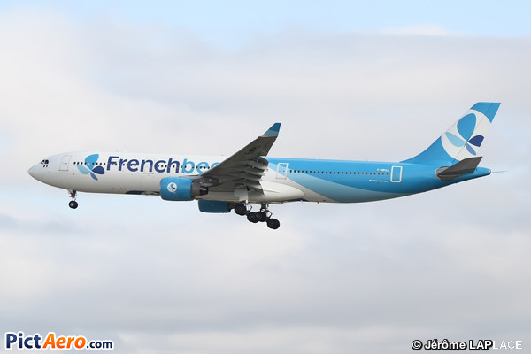 Airbus A330-323 (FrenchBee)