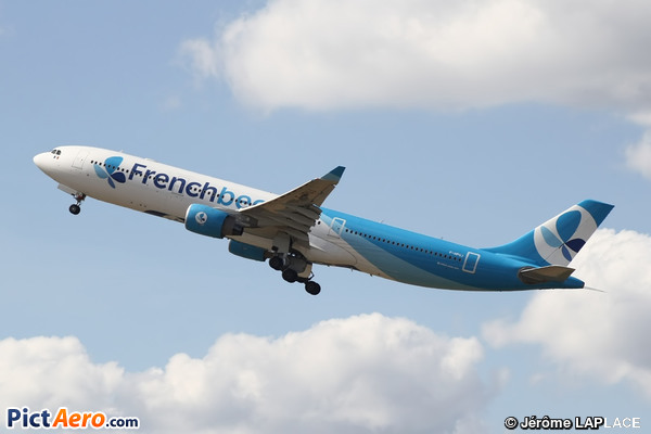 Airbus A330-323 (FrenchBee)