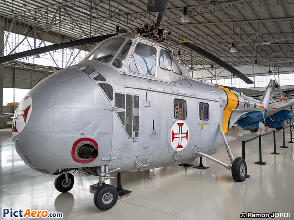 Sikorsky H-19C Chickasaw (Portugal - Air Force)