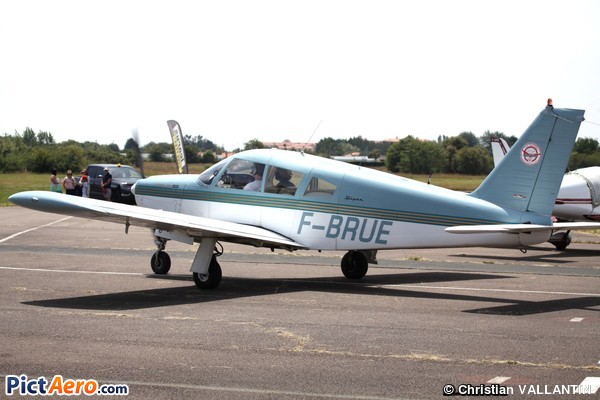 Piper PA-28 R-200 Cherokee Arrow II (Aéroclub Les Aiglons )