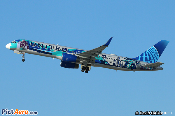 Boeing 757-224/WL (United Airlines)